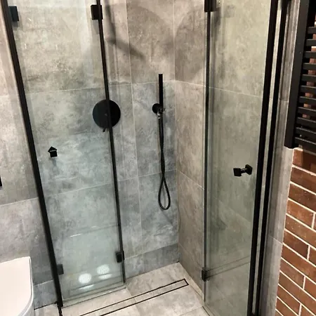 Raciborska Royal - Miejsce Parkingowe Na Parkingu Strzeżonym