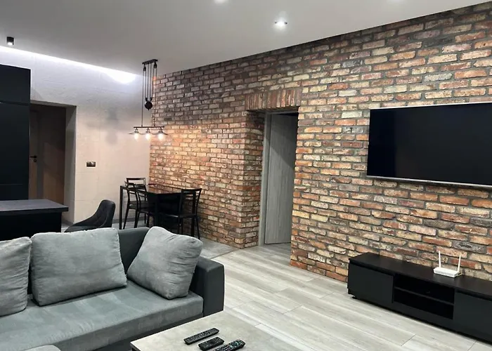 Raciborska Royal - Miejsce Parkingowe Na Parkingu Strzezonym * גליביצ'ה