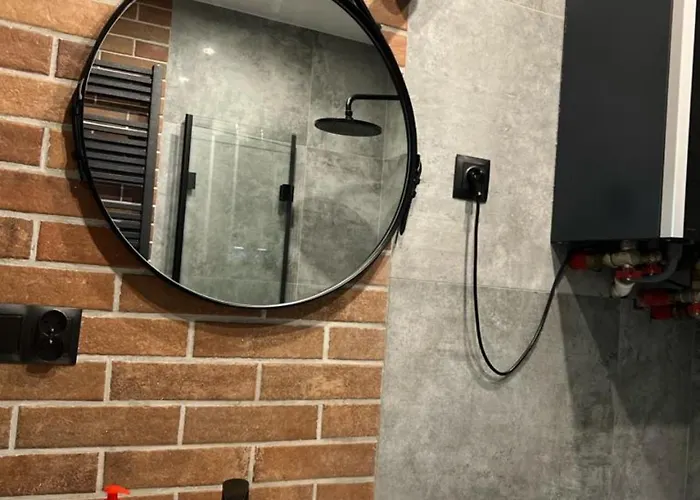 Lägenhet Raciborska Royal - Miejsce Parkingowe Na Parkingu Strzezonym *