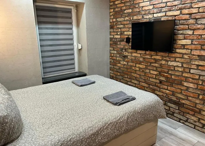 Raciborska Royal - Miejsce Parkingowe Na Parkingu Strzezonym