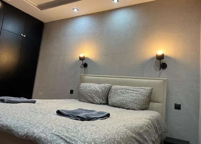 Lägenhet Raciborska Royal - Miejsce Parkingowe Na Parkingu Strzezonym Gliwice